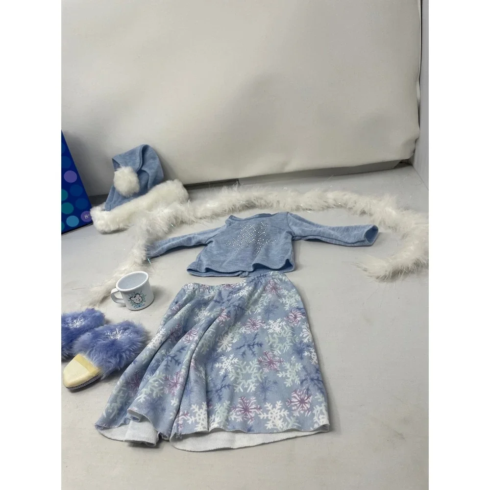 American Girl Snowflake Pajamas Set 2003 w/ Hat‎ Scarf Slippers Mug & Box
